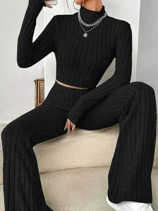 Collar Navel T-shirt and Trumpet pants