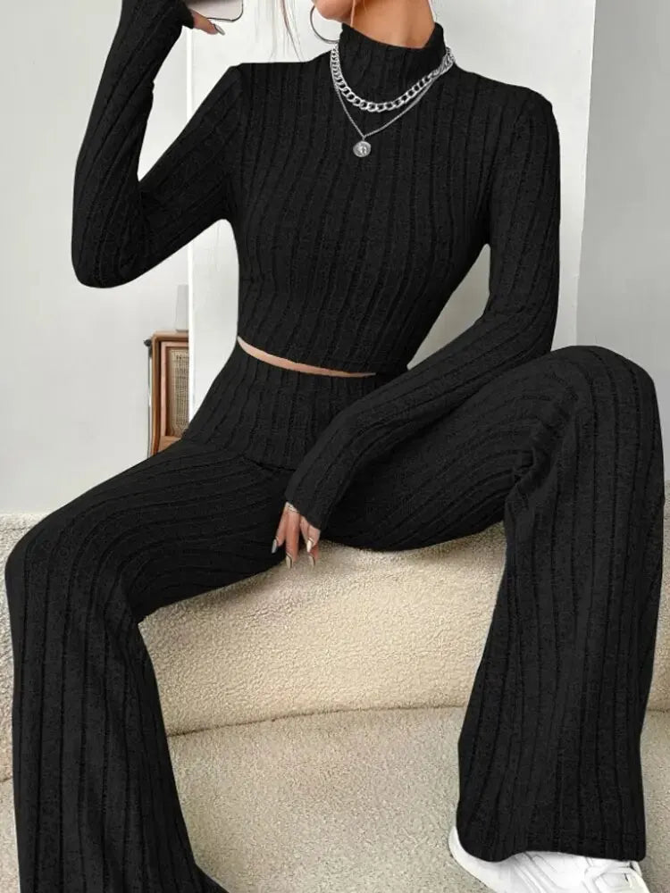 Collar Navel T-shirt and Trumpet pants